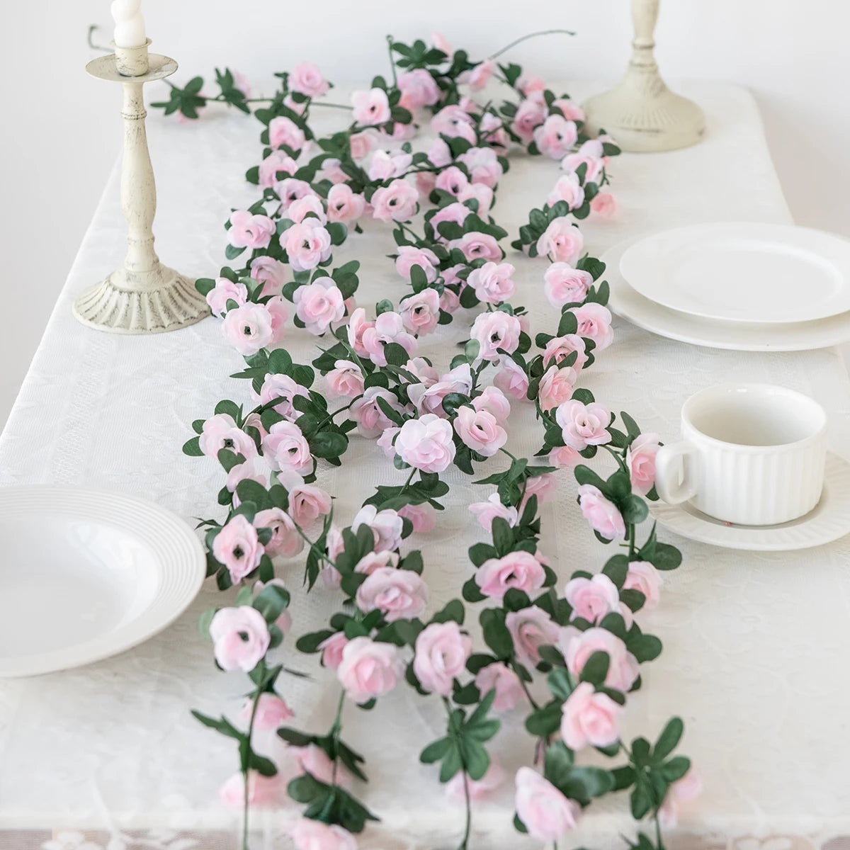 Guirlande de Roses Artificielles 250 cm – Décoration Élégante pour Souccah